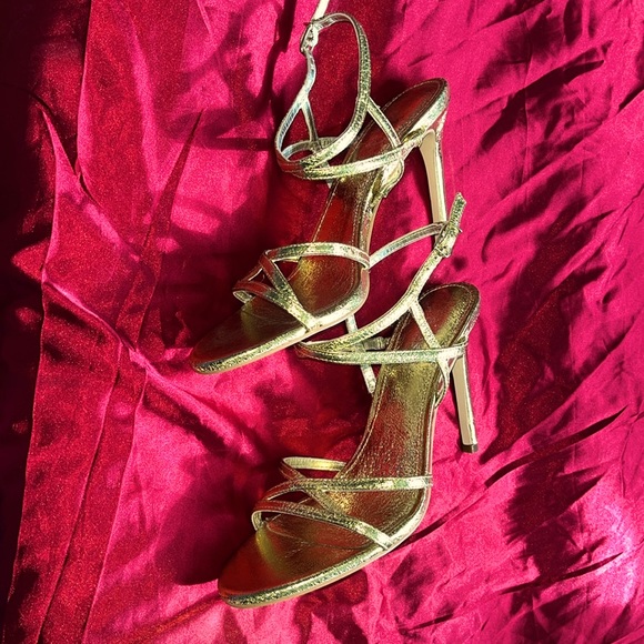 Guess Fumi Gold Strappy Stiletto Heels Size 8m - Picture 4 of 7